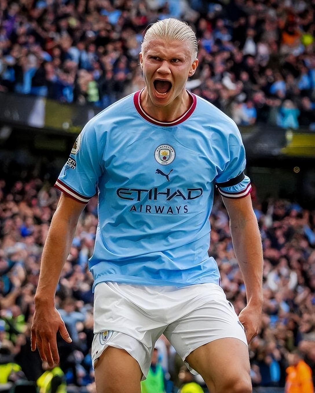 庆祝建队126周年！巴萨官方社媒晒诺坎普球场海报