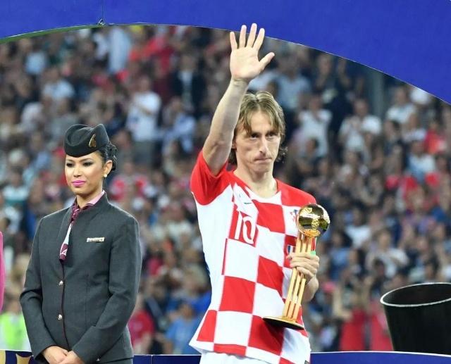 体坛：定南赣联外援埃里克斯或随刘建业加盟重庆铜梁龙（体坛称：定南赣联外援埃里克斯或将随刘建业一同加盟重庆铜梁龙）