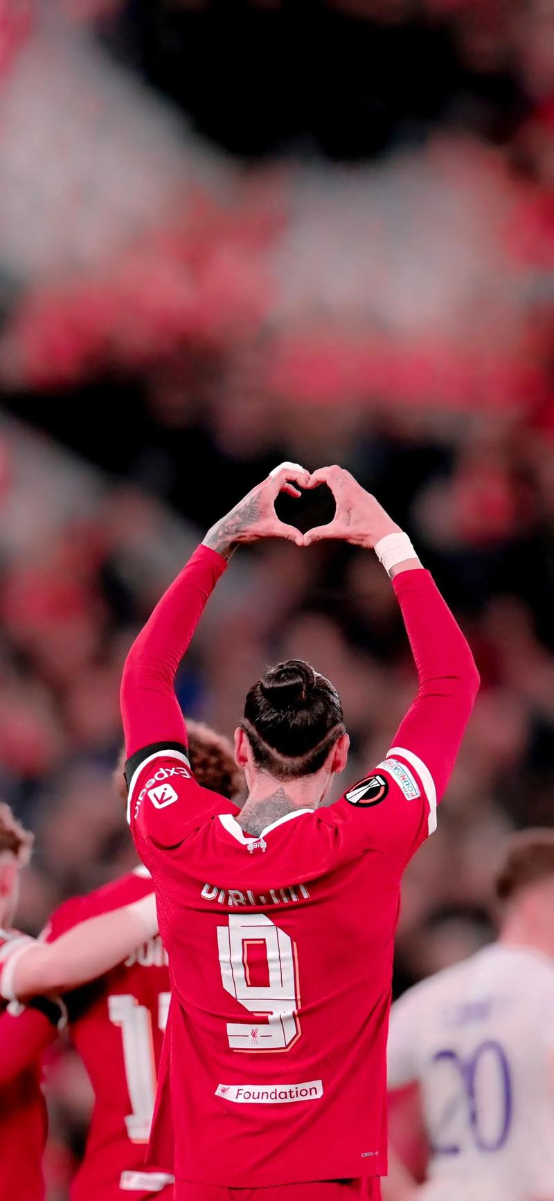 欧洲豪门公布新球场效果图，造型震撼