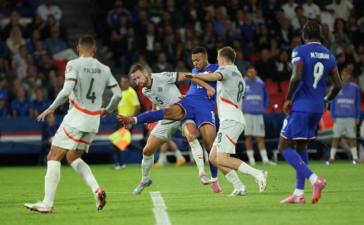 曼城和利物浦都在低谷，阿森纳为啥还要掉链子？