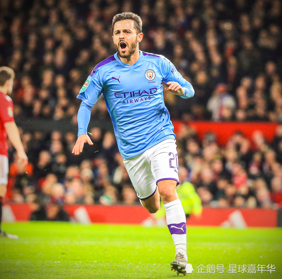 琼斯：我们一直都支持斯洛特，萨拉赫的情况轮不到我点评