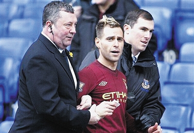 旧将佩内夫患肾癌需要手术，瓦伦西亚为其筹款