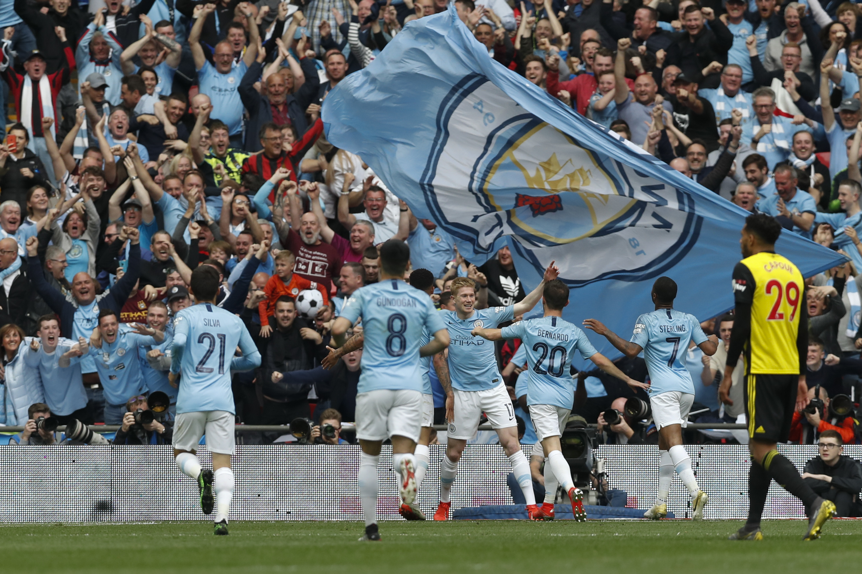 神户后卫：年初我曾在横滨战胜申花，不过那场比赛并不轻松