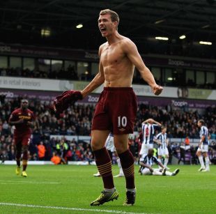 Edgar Lima后半程发力完成夸张动作