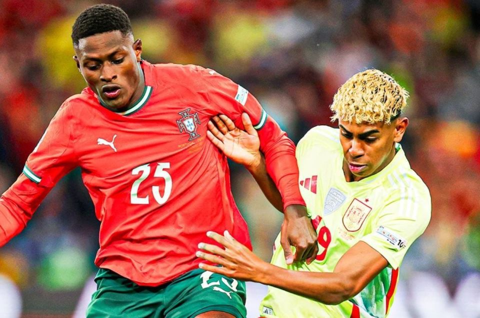 沪媒：柔佛48次射门无法叩开海港大门，替补门将陈威一战封神