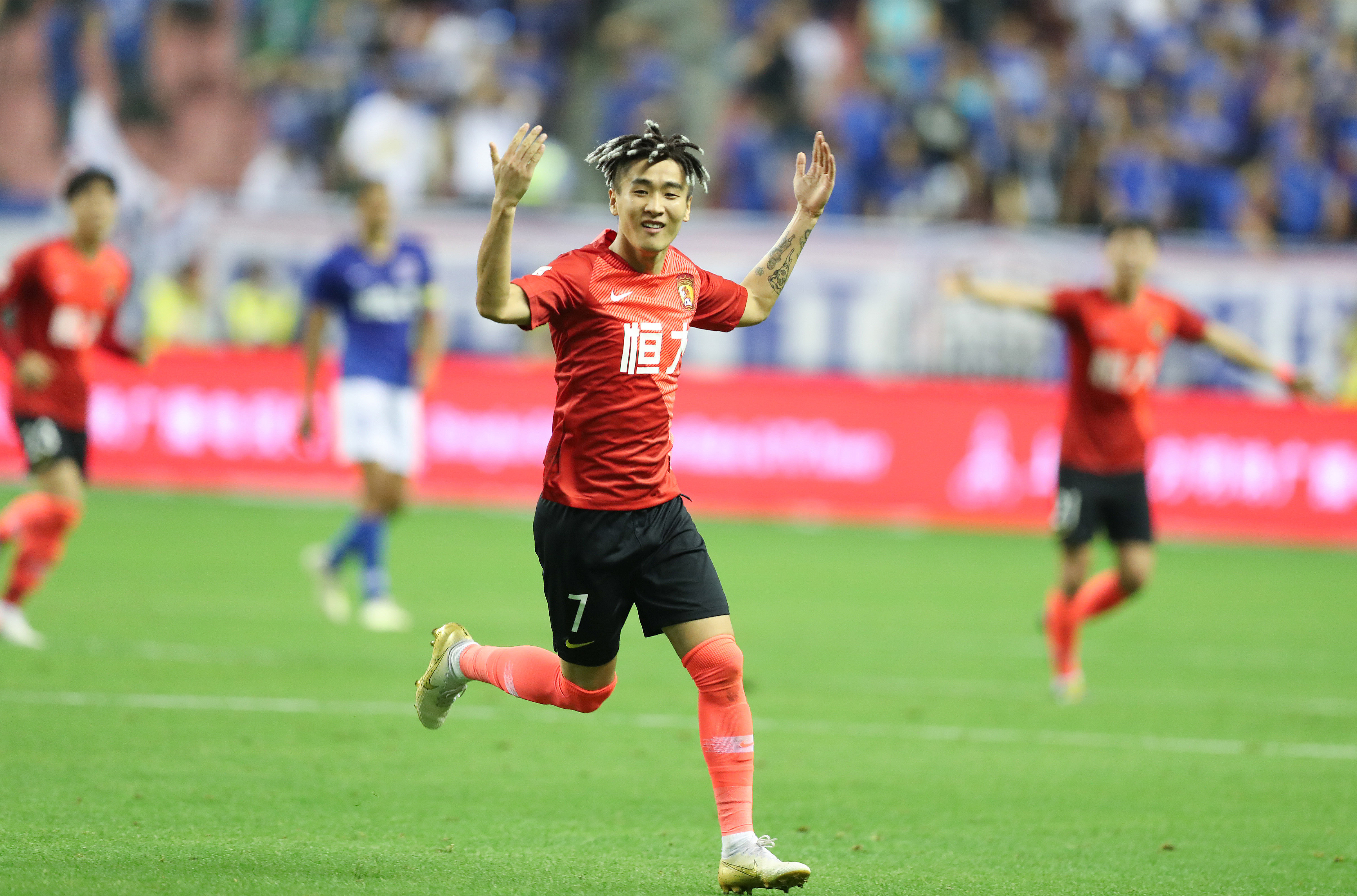 阿斯：皇马内部认为，青年A队门将哈维-纳瓦罗已达一线队水平（阿斯：皇马高层认为青年A队门将哈维-纳瓦罗已具备一线队水准）