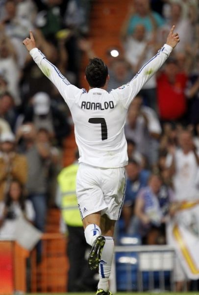 珀斯主帅：塔加特将伤缺一周，库查尔斯基将伤缺两到三周（珀斯主帅称：塔加特休战一周，库查尔斯基伤停两至三周）