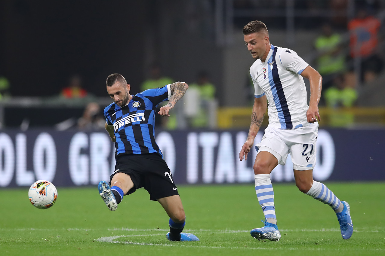 德甲战报：迪亚斯传射、杰克逊锁胜局，拜仁3-1圣保利（德甲：迪亚斯传射建功，杰克逊终结悬念，拜仁3-1击退圣保利）