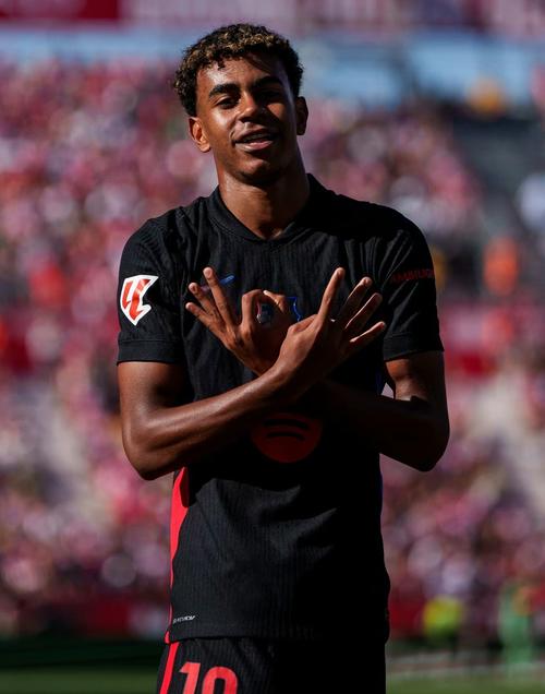 西甲：毕尔巴鄂竞技vs皇家马德里，圣马梅斯难挡银河战舰