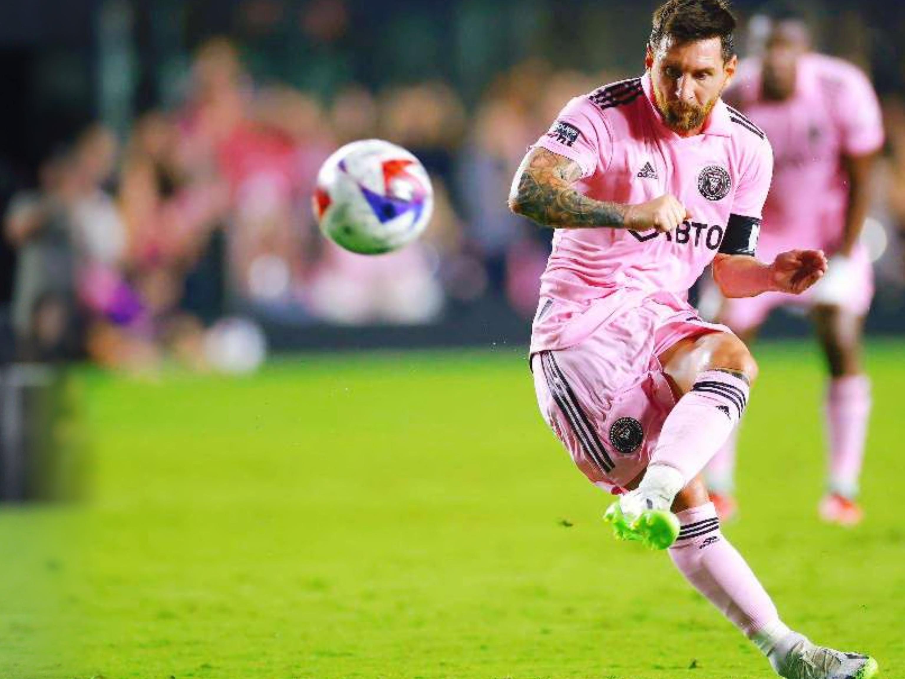 吉格斯：巴萨在2000年曾试图签下我，弗格森爵士让他们滚蛋