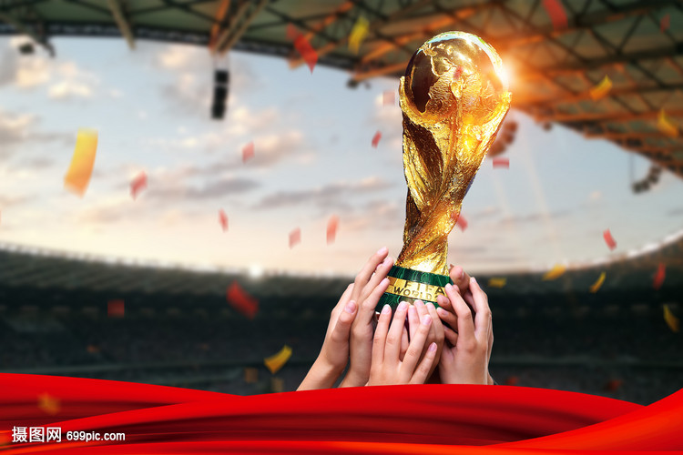 孔帕尼：球队处于困境时两名球员挺身而出，这就是我们的实力