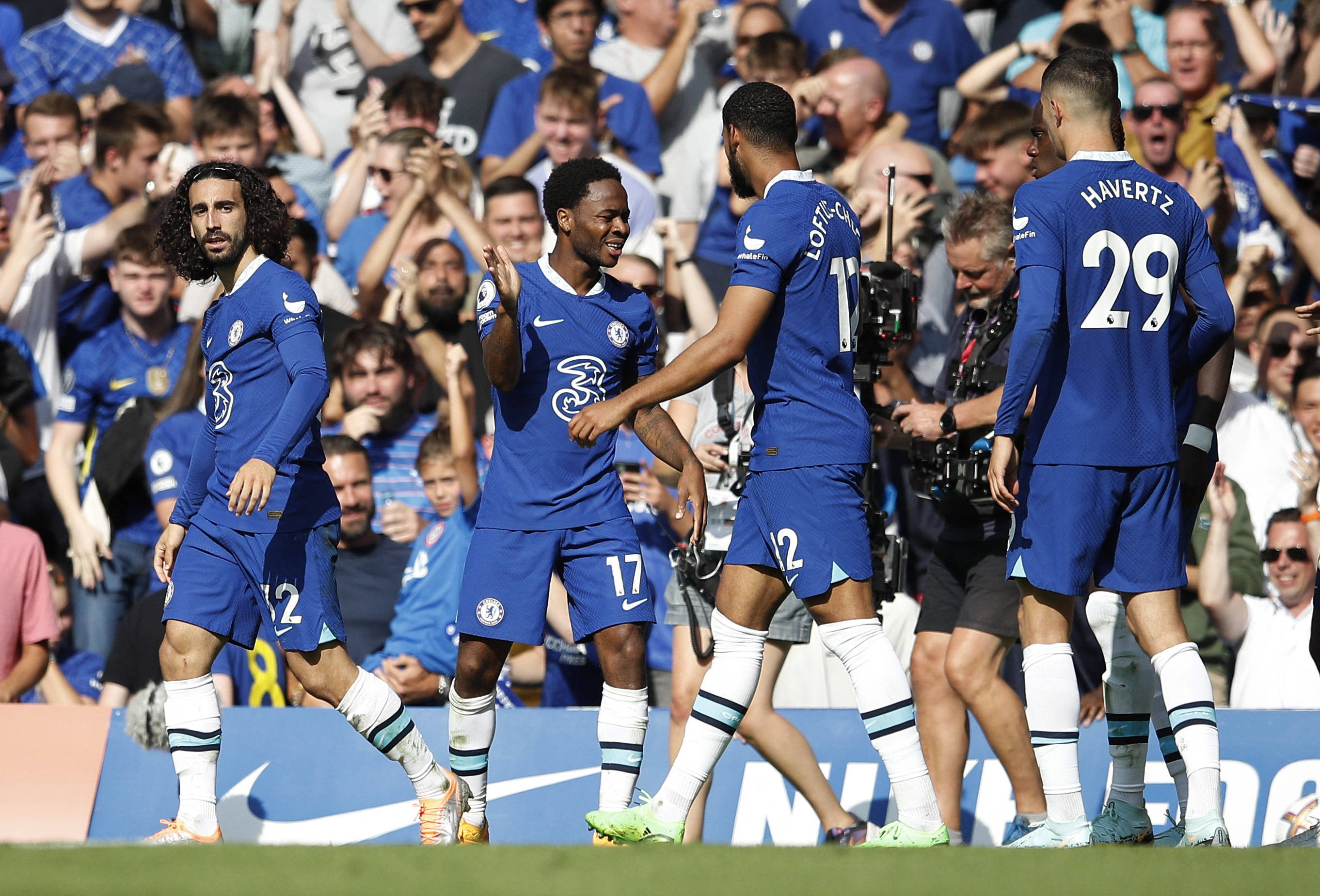 足球鞋如何选择适合自己的类型？（如何挑选最适合自己的足球鞋？）